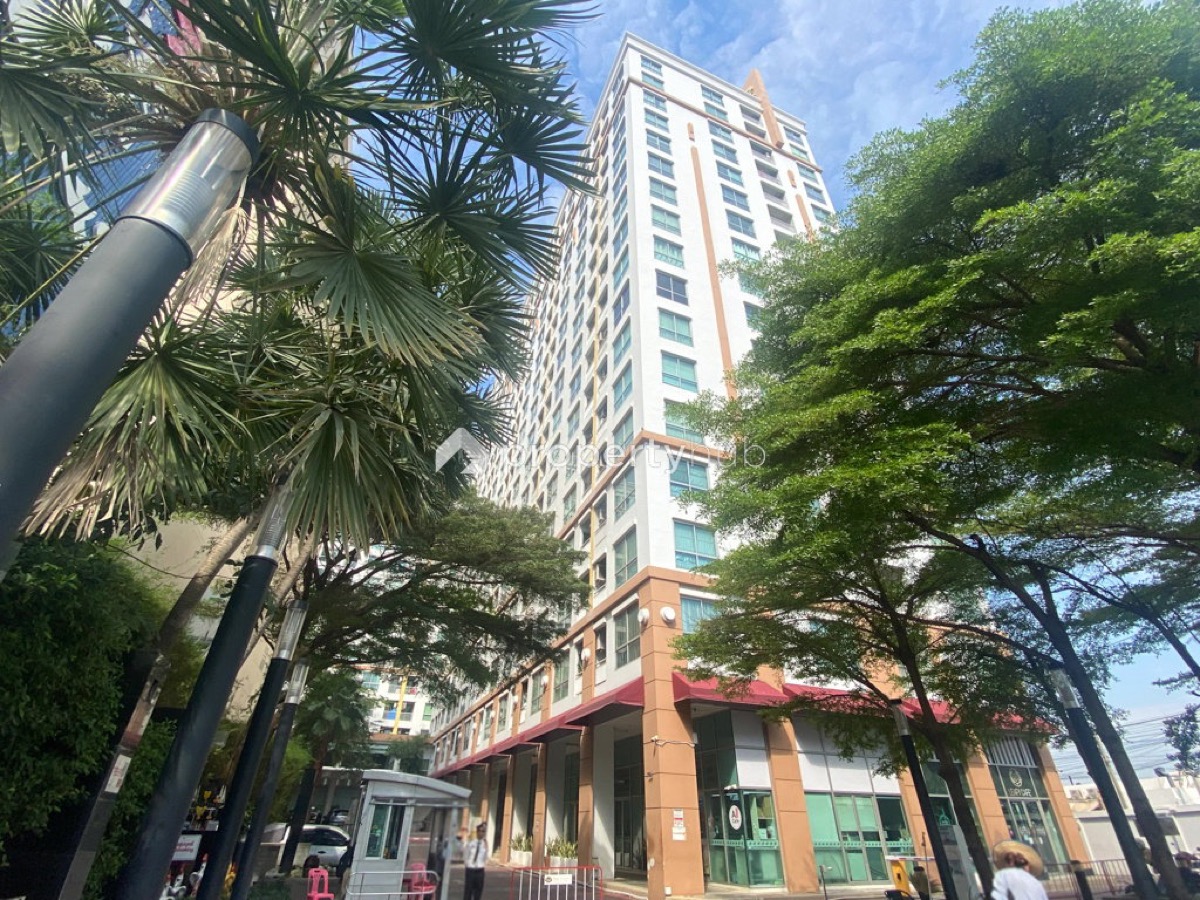 Exterior or project image for Life @ BTS Tha Phra in Bangkok