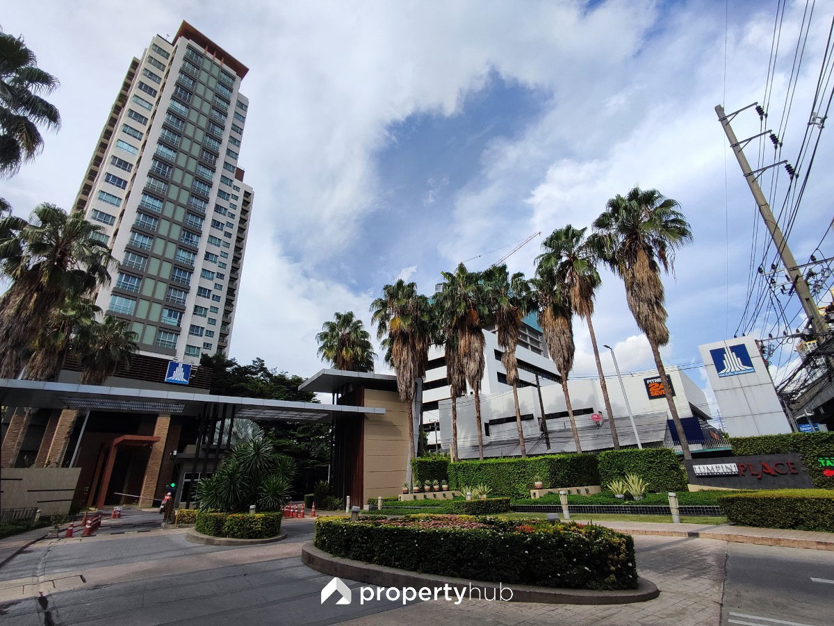 Exterior or project image for Lumpini Place Rama 9 in Bangkok