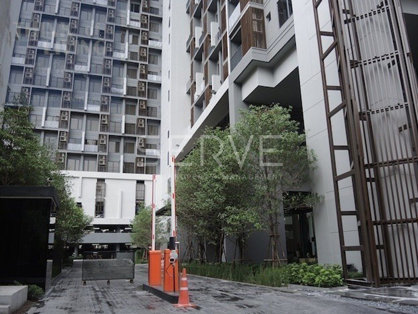 Exterior or project image for Onyx Phaholyothin in Bangkok