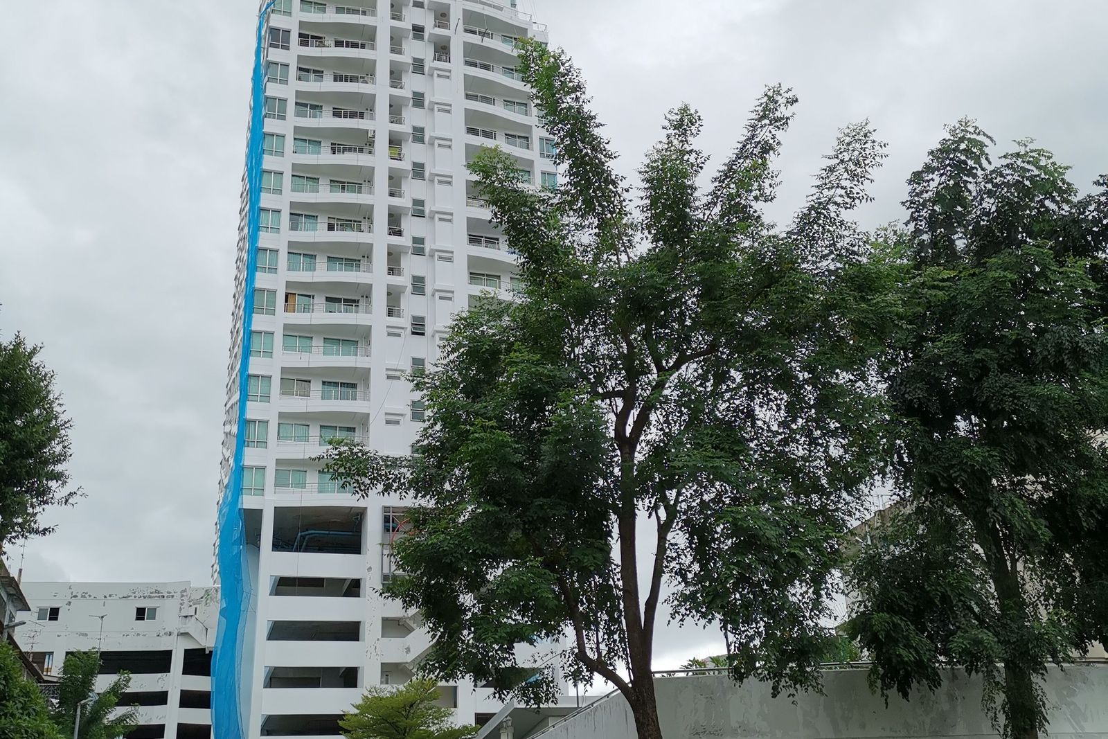 Exterior or project image for Supalai River Place in Bangkok